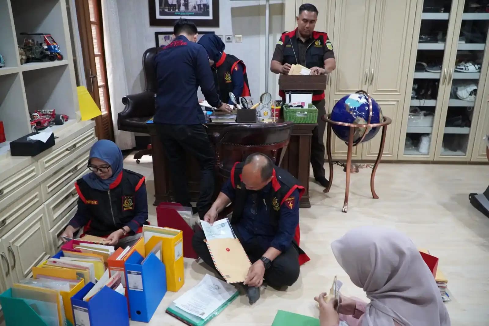 Kejati Sumsel Geledah Rumah Mantan Gubernur Alex Noerdin