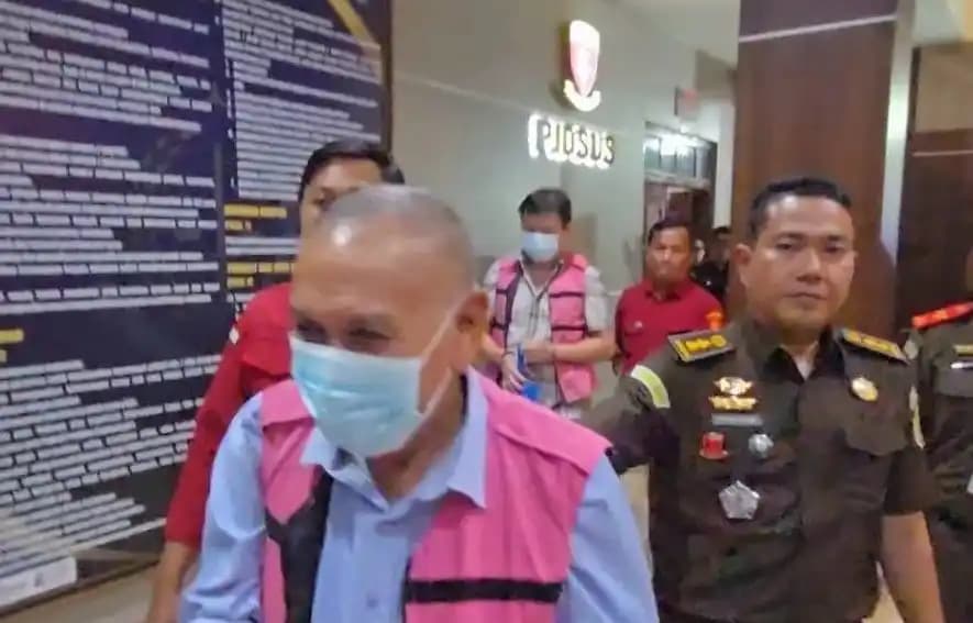 Kejati Sumut Jebloskan 2 Tersangka Korupsi Smartboard ke Sel Tahanan