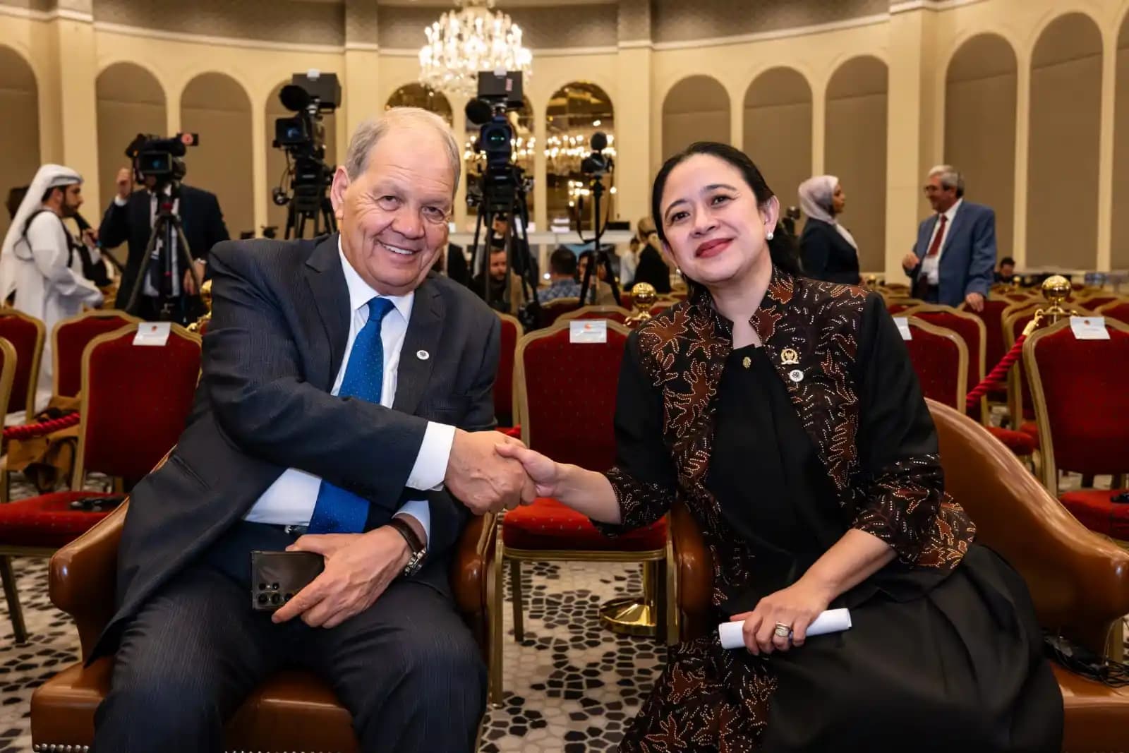 Ketua DPR Puan Maharani bersama Ketua Parlemen Palestina, Rawhi Fattouh