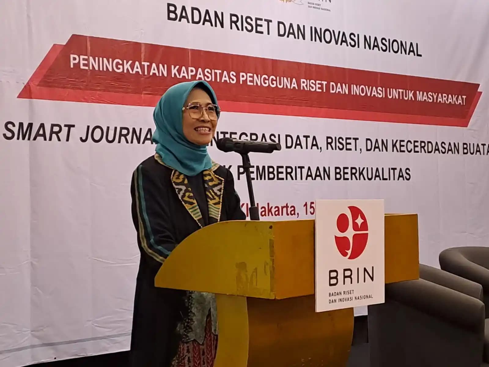 Ketua Komisi X DPR RI Hetifah Sjaifudian saat beberkan AI (Foto. Rizal Siregar)