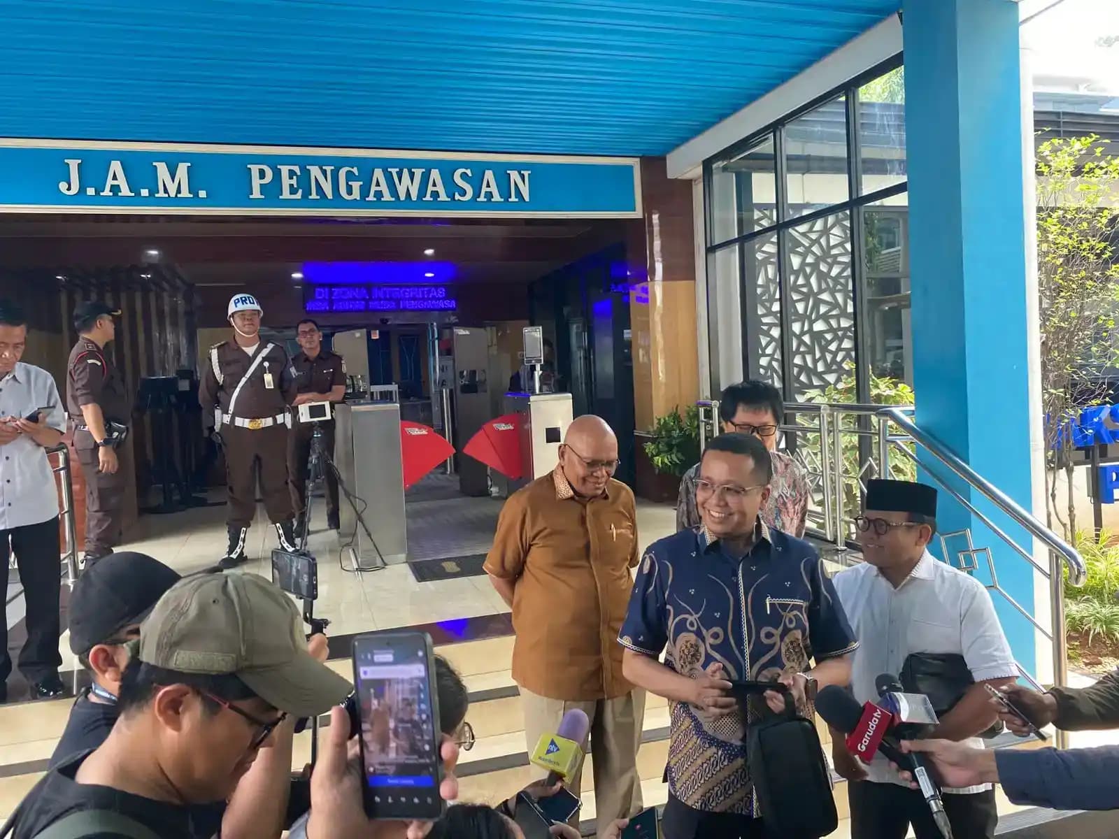 Koalisi masyarakat sipil anti korupsi