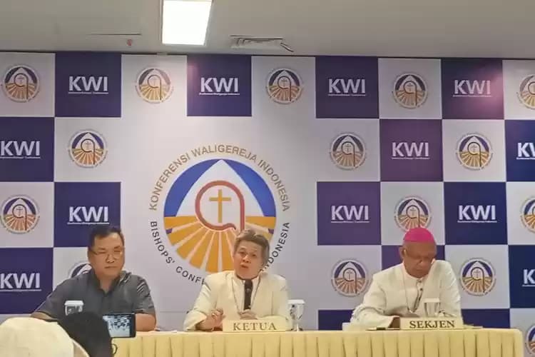 konferensi pers peringatan100 tahun Konferensi Waligereja Indonesia (KWI) di Gedung KWI, Jakarta Pusat, Jumat (17/5/2024).
