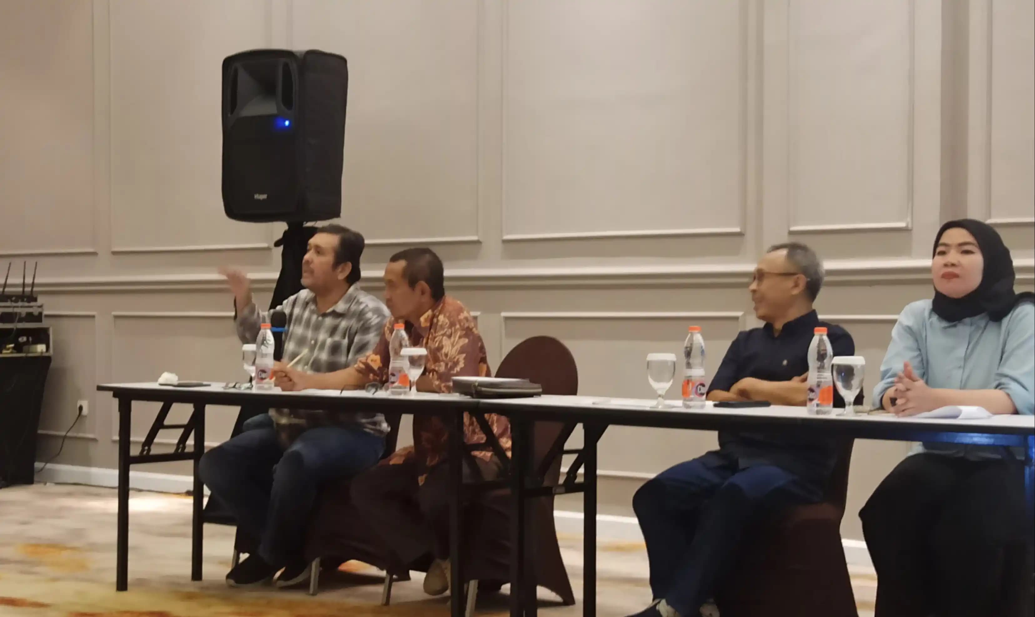 Konfrensi pers Institut Hubungan Industrial Indonesia (IHII)