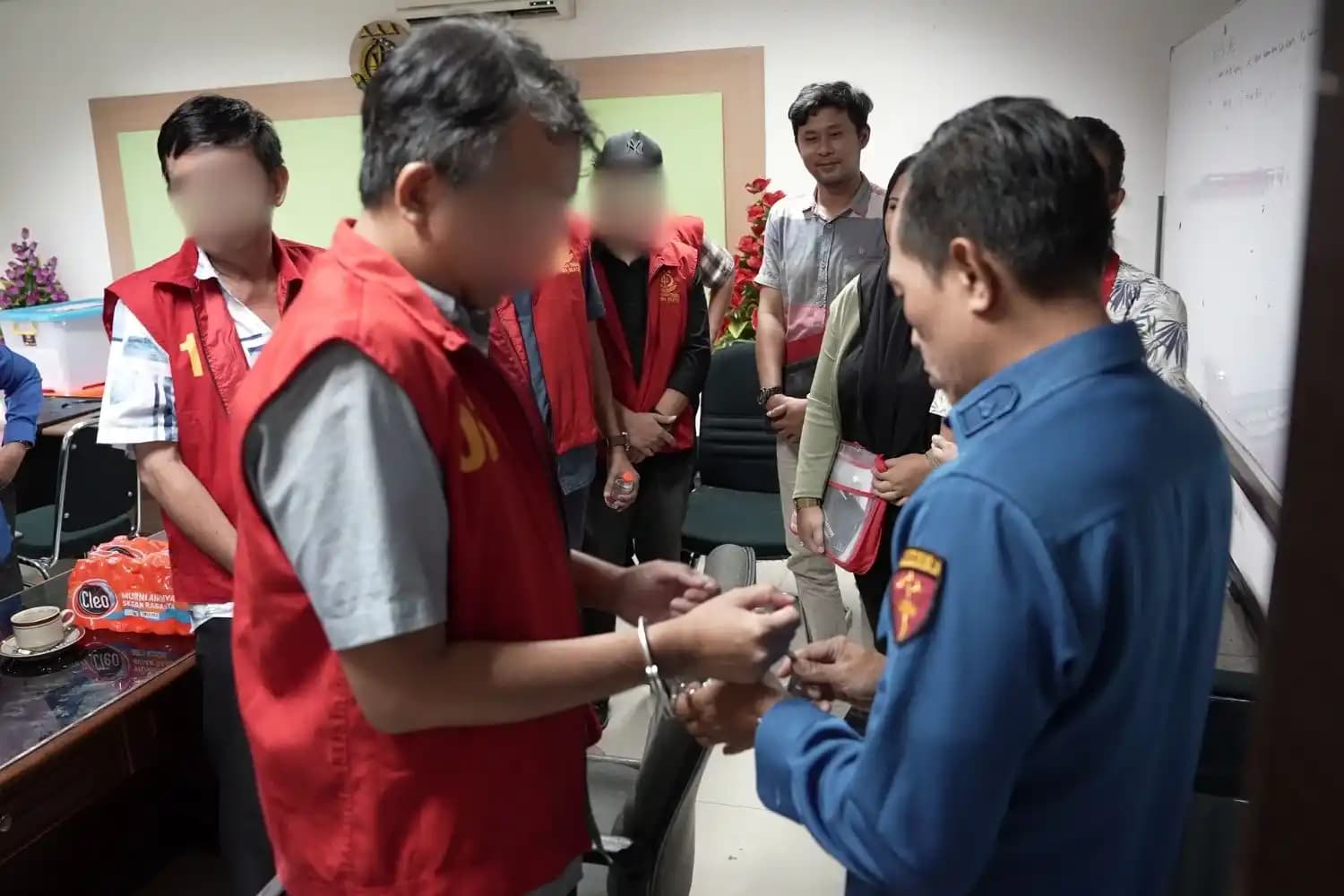 Korupsi KUR Mikro Bank Plat Merah Dibongkar, 7 Tersangka Diseret ke Tahap II, Pimpinan Cabang Ikut Ditahan