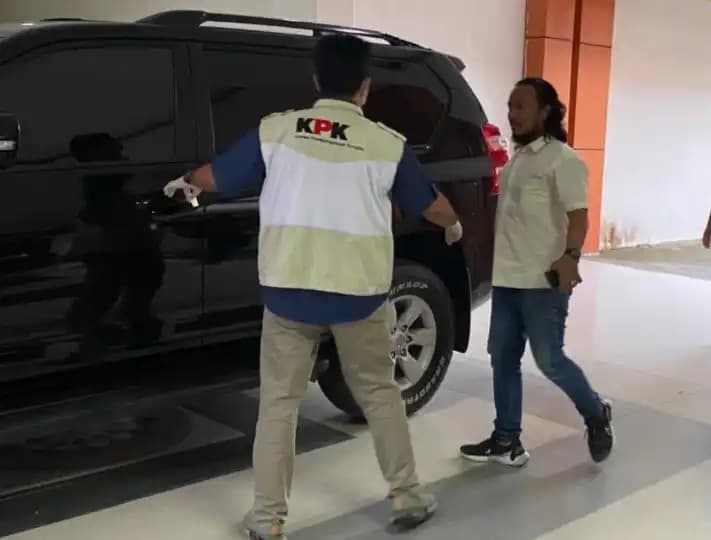 KPK Turun ke Kantor Bupati Inhu, Dugaan Penggeledahan Mencuat