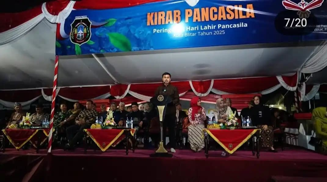 Mas Ibbin saat menyampaikan sambutan sebelum pemberangkatan peserta Kirab Pancasila