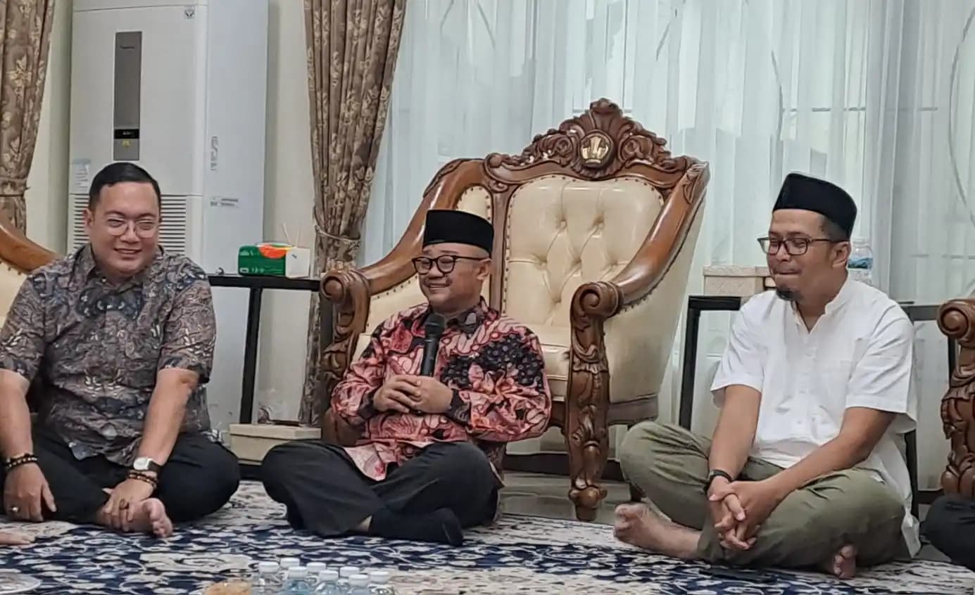 Mendikdasmen Abdul Mu’ti dalam kegiatan silaturahmi bersama Forum Wartawan Pendidikan. (Foto. Rizal Siregar)
