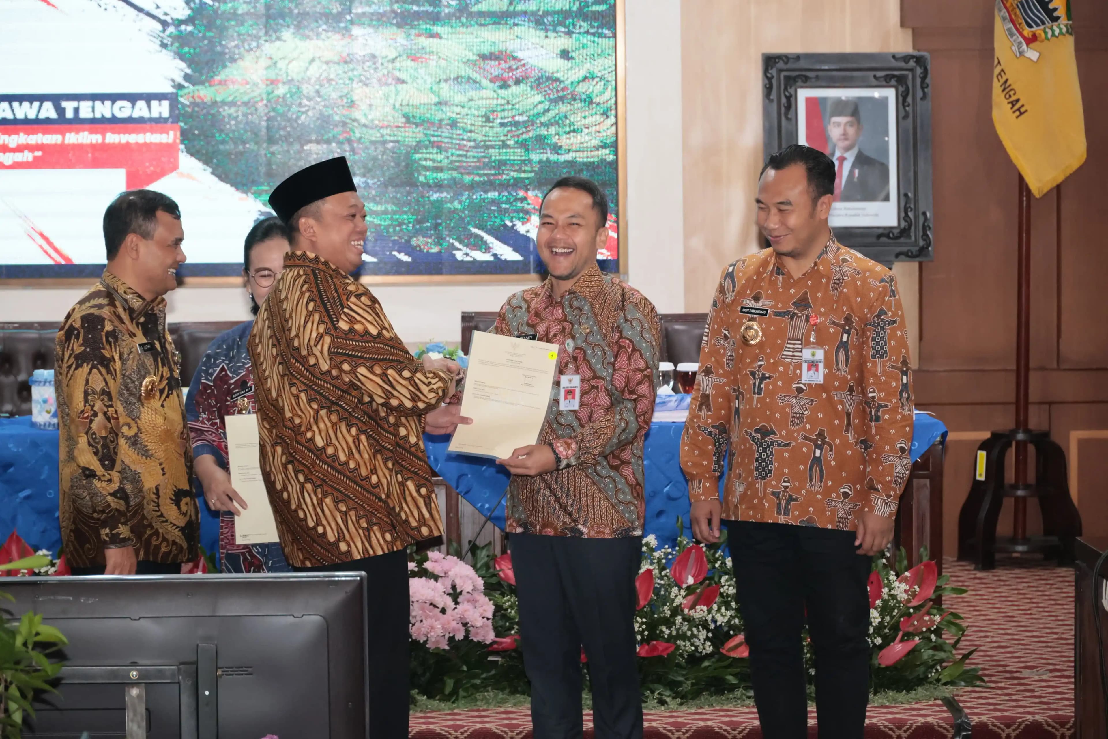 Menteri ATR/BPN Nusron Wahiddi Kantor Gubernur Jawa Tengah. (Dok.MI)