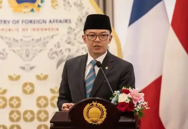 Menteri Luar Negeri (Menlu) Sugiono