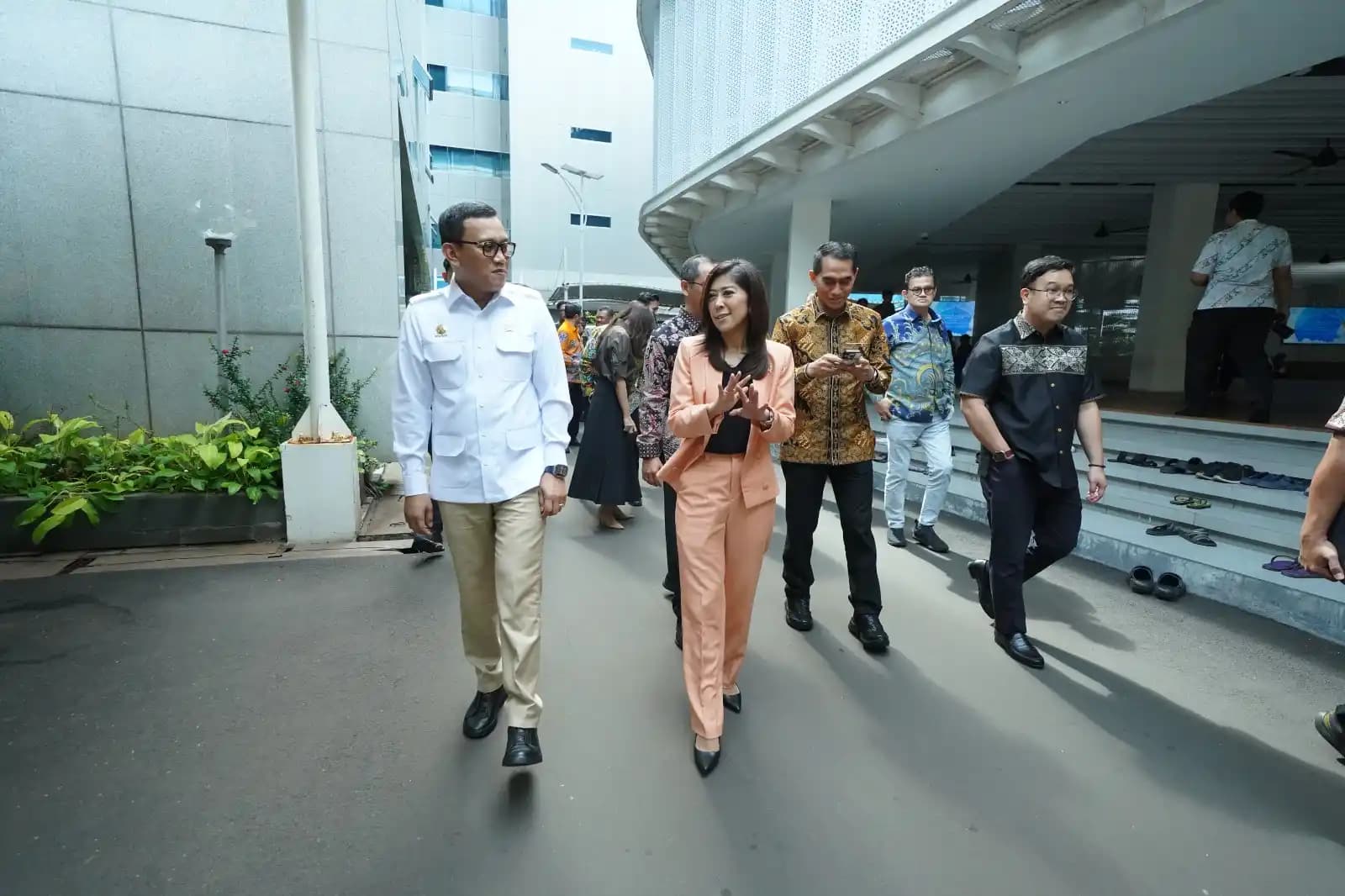 Menteri P2MI Abdul Kadir Karding, menggelar pertemuan Menkomdigi Meutya Hafidz.