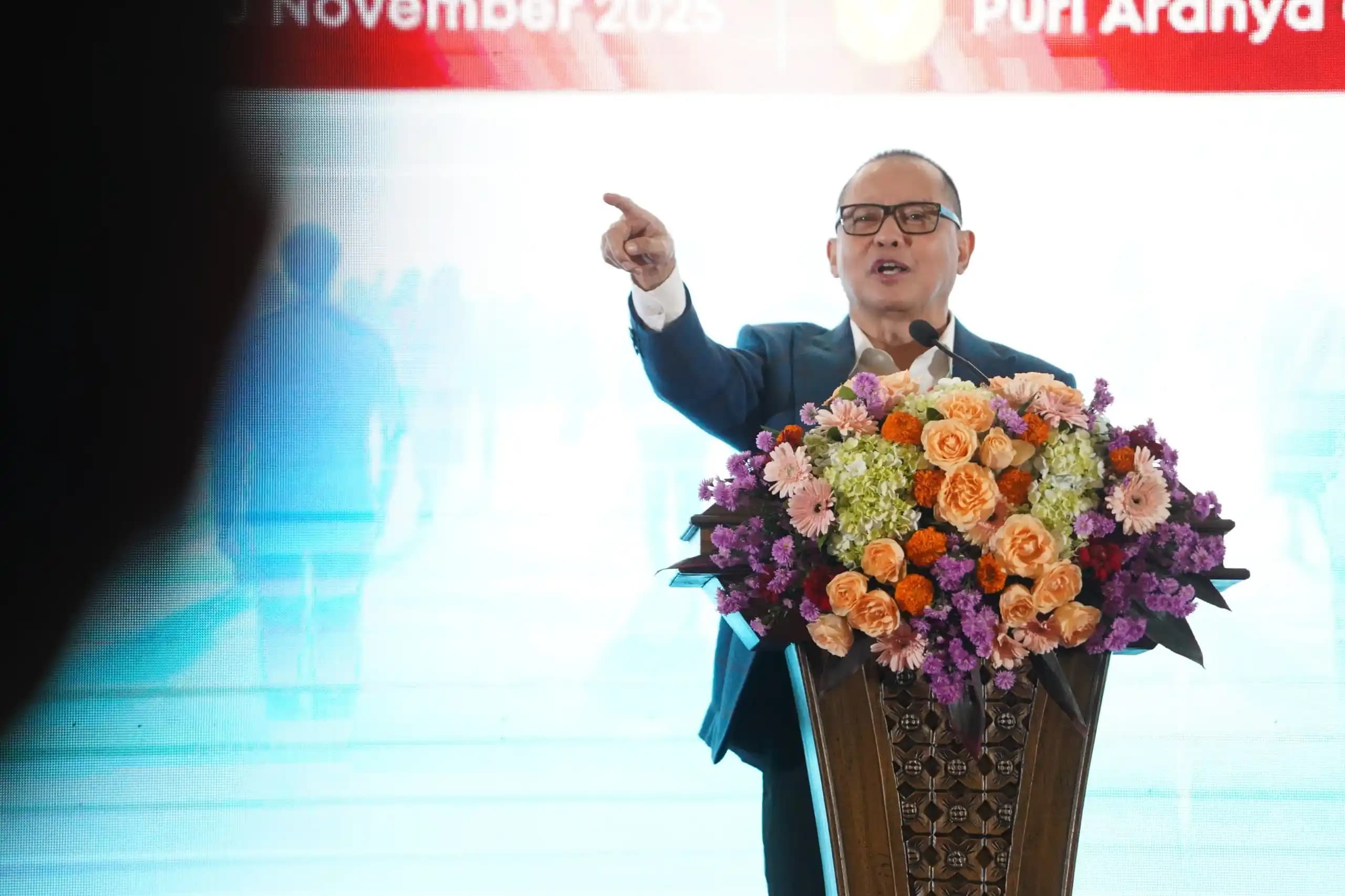 Menteri P2MI Mukhtarudin dalam acara peluncuran Buku Saku Edukasi Keuangan Pekerja Migran Indonesia yang digelar di Puri Ardhya Garini, Halim Perdanakusuma, Jakarta Timur. (Dok. Kemen P2MI)