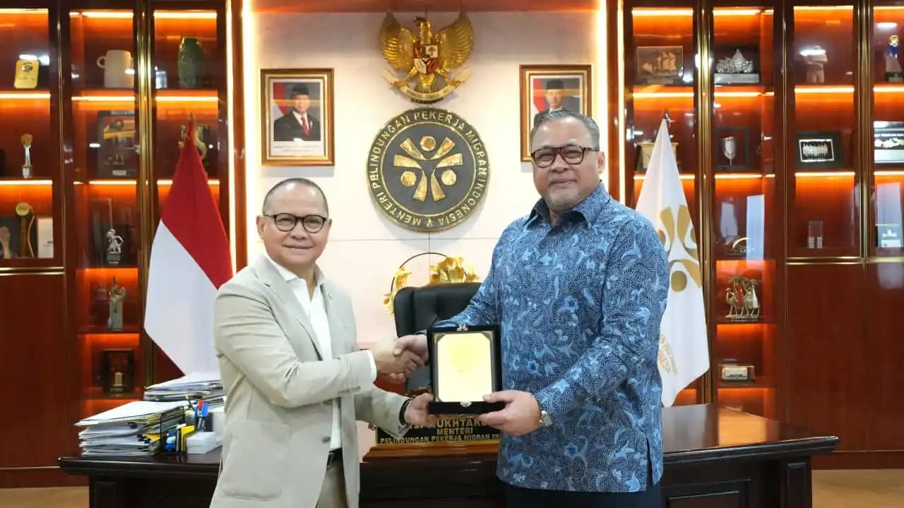 Menteri P2MI Mukhtarudin, menerima kunjungan kehormatan Duta Besar LBBP RI untuk Malaysia, Dato Moh Iman Hascarya (Dok. KemenP2mi)