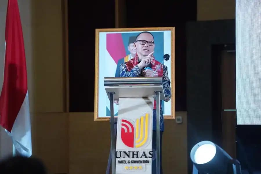 Menteri P2MI Mukhtarudin saat meresmikan Migrant Service Centre (MSC) Unhas (Foto. KemenP2MI)