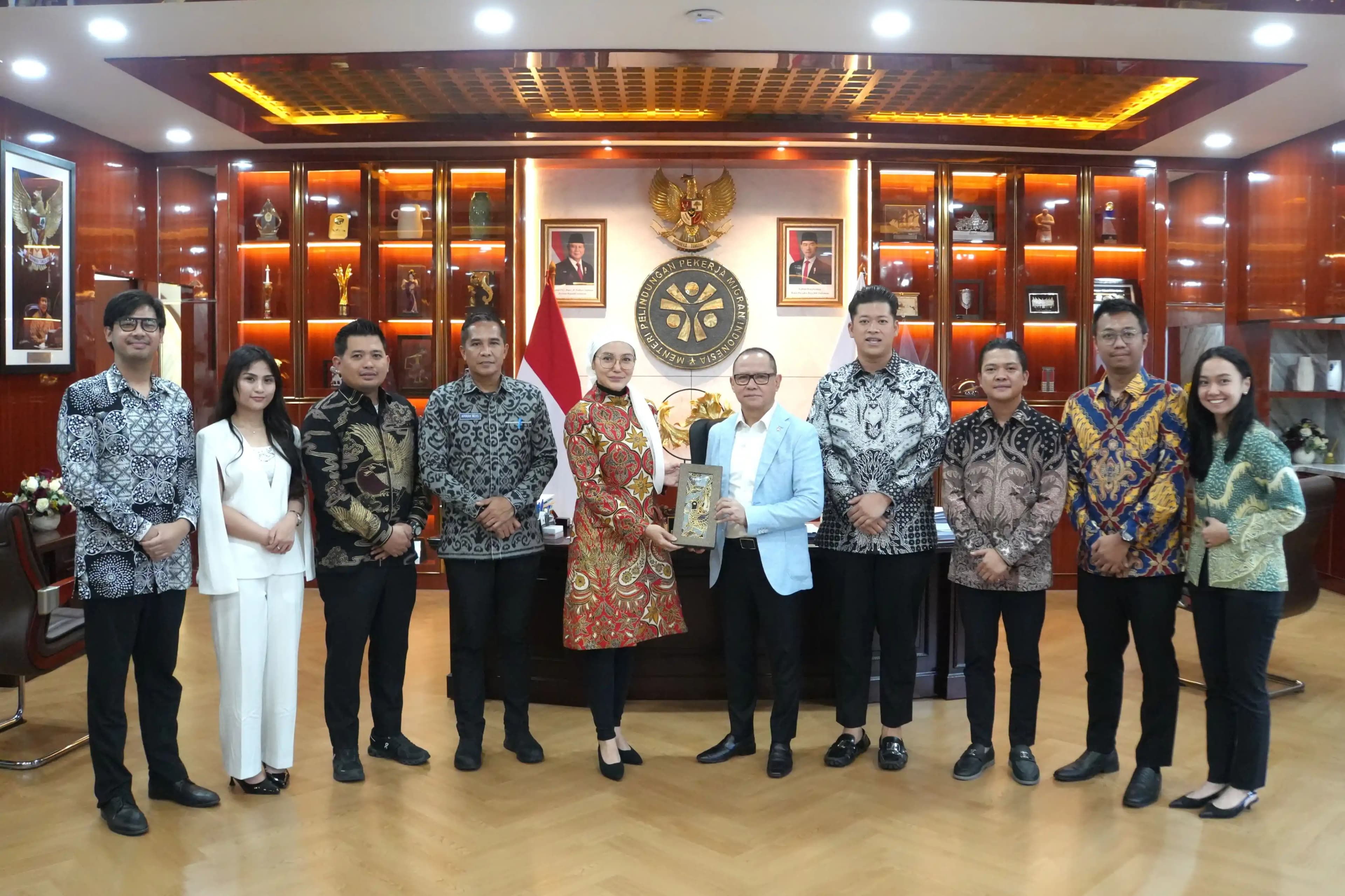 Menteri Pelindungan Pekerja Migran Indonesia (P2MI), Muktarudin saat menerima jajaran Himpunan Pengusaha Muda Indonesia (HIPMI) Jakarta Utara. (Foto. Kemen P2MI)