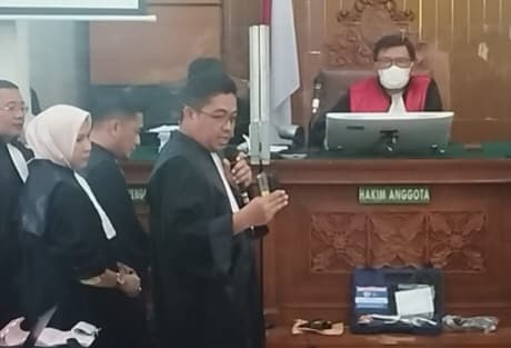 Mantan Ajudan Ferdy Sambo Pastikan Senjata yang Jatuh Jenis HS