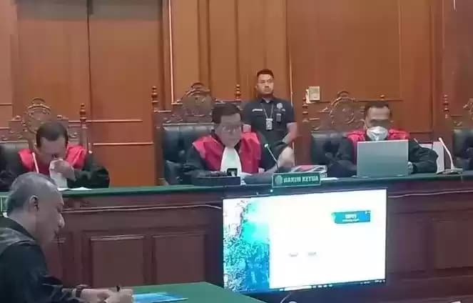 Murka Ronald Tannur Dibebasin, Waka Komisi III DPR: Biadab, Hakim Brengsek!