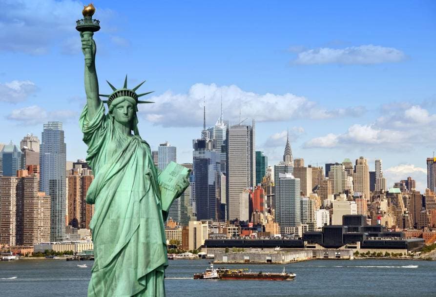 New York Jadi Kota Pertama di AS yang Wajibkan Vaksinasi Covid-19 Syarat Masuk Restoran