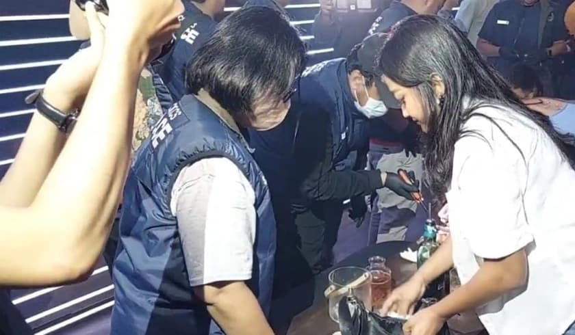 Polri dan Bea Cukai Razia Kafe W Home Jaksel