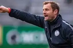 Pelatih Bo Svensson Dipecat