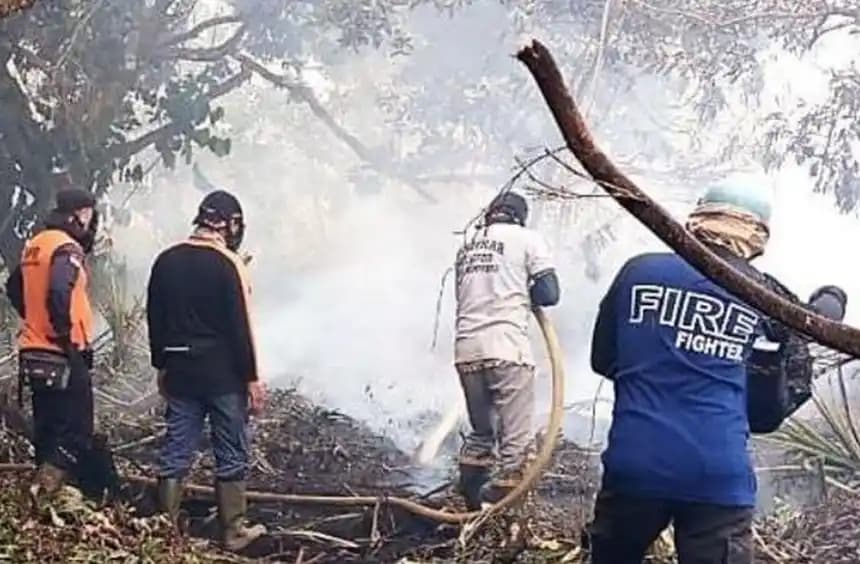 Pemadaman Karhutla di Kalimantan Barat