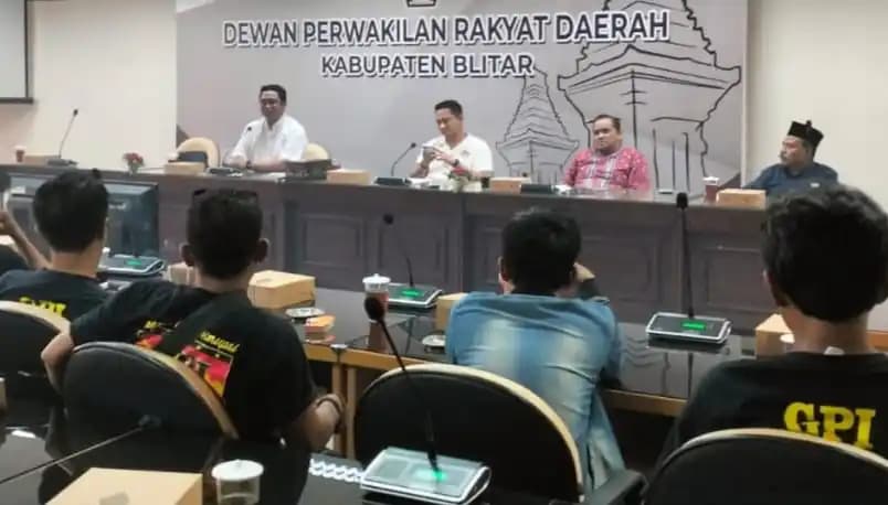 Perwakilan dari GPI saat ditemui oleh Anggota DPRD Kabupaten Blitar (dok/JK-MI)