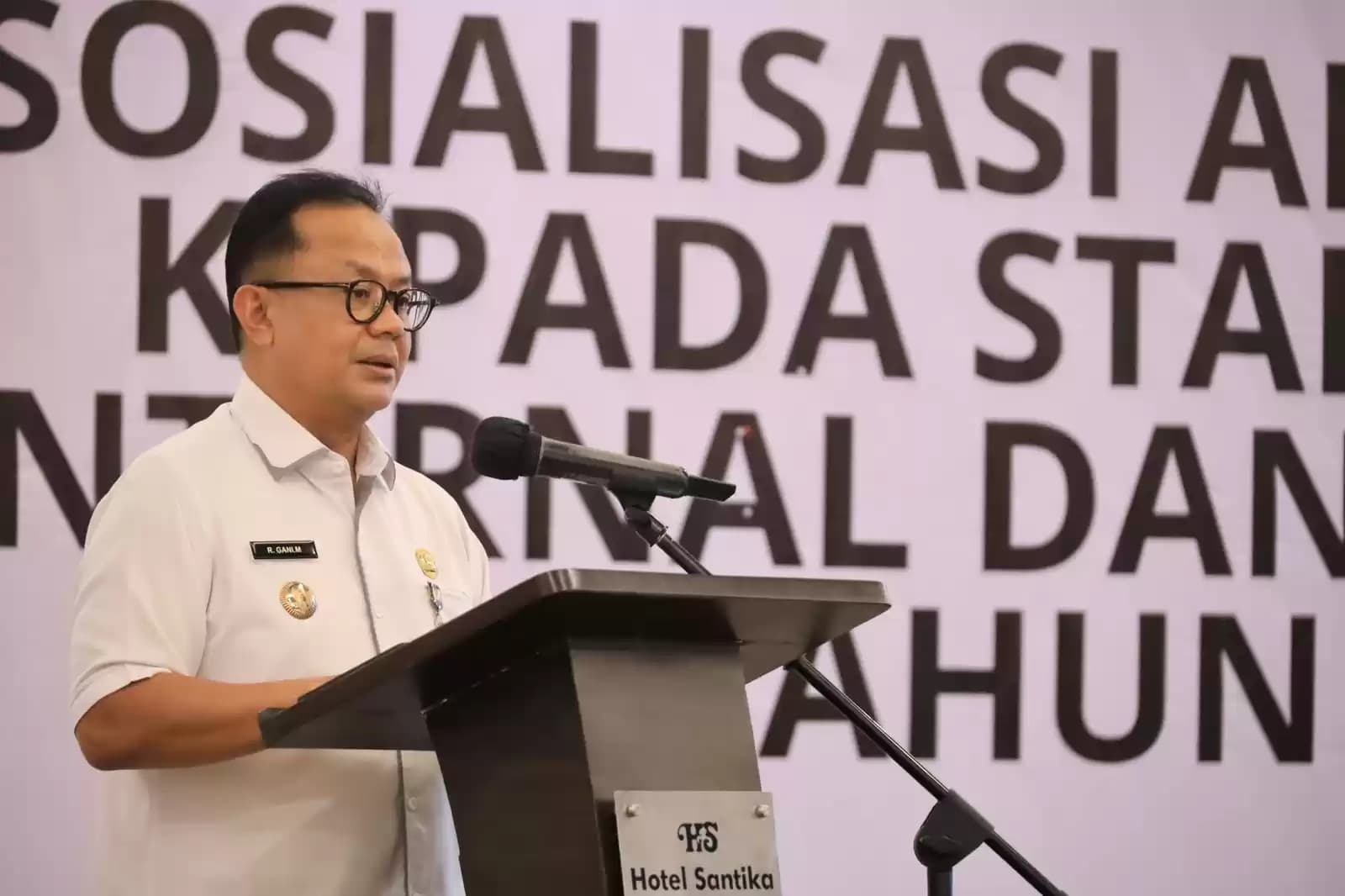 Pj Wali Kota Bekasi R Gani Muhamad