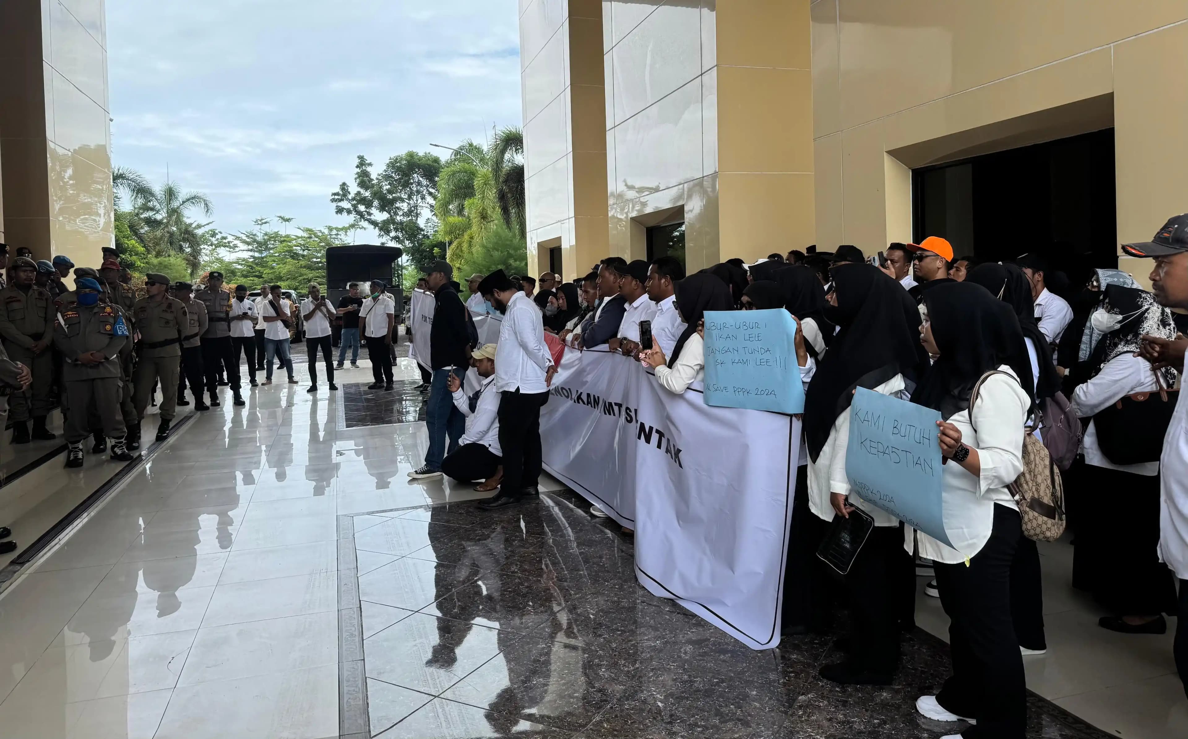 Komisi II DPR RI: Pegawai P3K dan P3K Paruh Waktu Tidak Boleh Diberhentikan