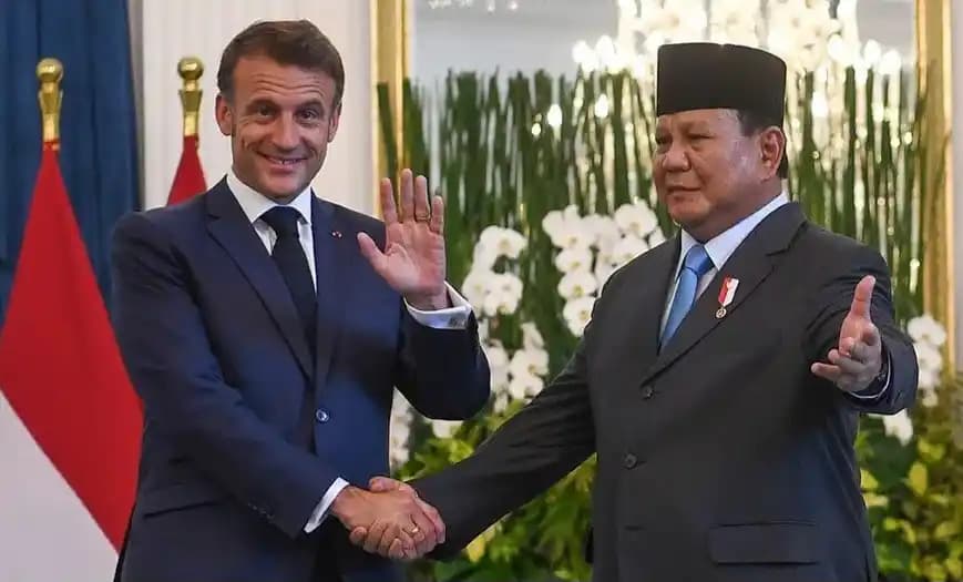 Presiden Prabowo bersama Presiden Prancis Emmanuel Macron
