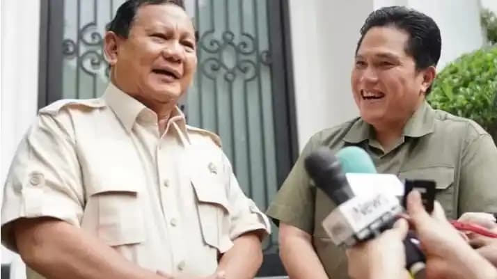 Presiden RI, Prabowo Subianto dan Ketua Umum Persatuan Sepak Bola Seluruh Indonesia (PSSI) Erick Thohir