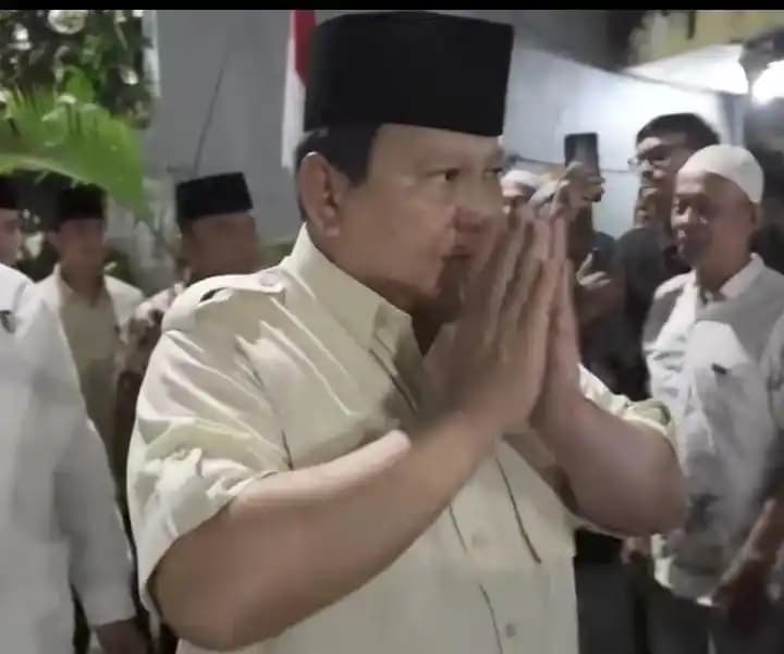 Presiden RI, Prabowo Subianto mengunjungi rumah Affan Kurniawan