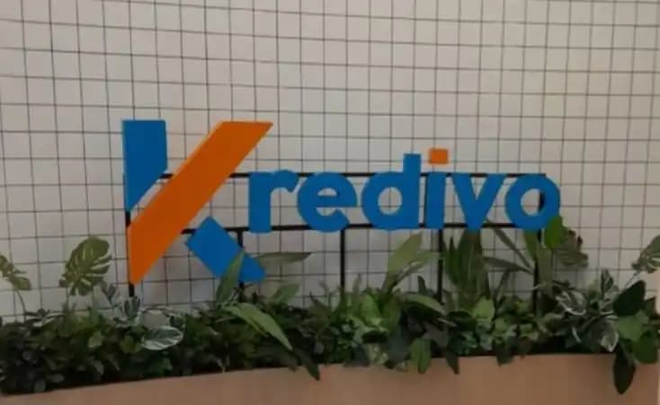 PT Kredivo