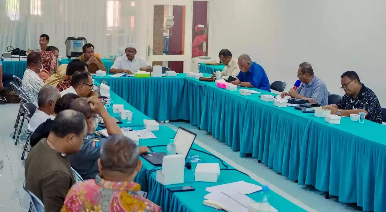 Rapat Banggar DPRD Malut dan TAPD yang berlangsung sore tadi, di Hotel Grand Majang Ternate, Kamis (18/7/2024) (Foto: Istimewa)
