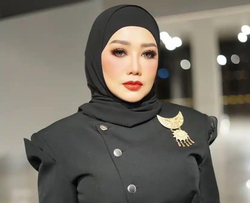 Reza Artamevia