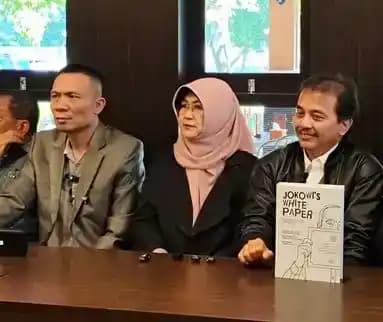 Roy Suryo Rismo dan Tifa