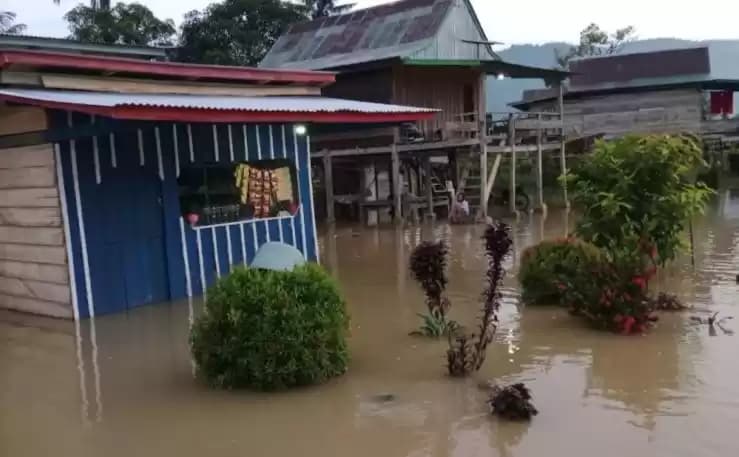 Sejumlah rumah warga terendam banjir