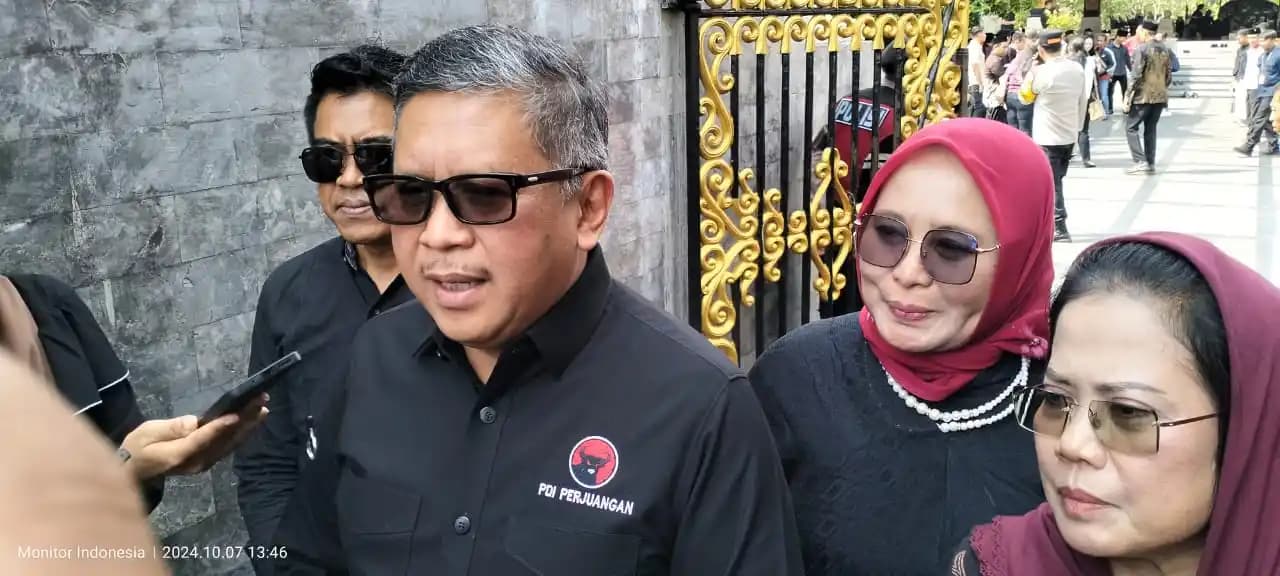 Sekjen DPP PDI Perjuangan, saat menyampaikan keterangan pers