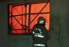 Si Jago Merah Ngamuk di Gudang Kimia dan Sembako di Tangerang