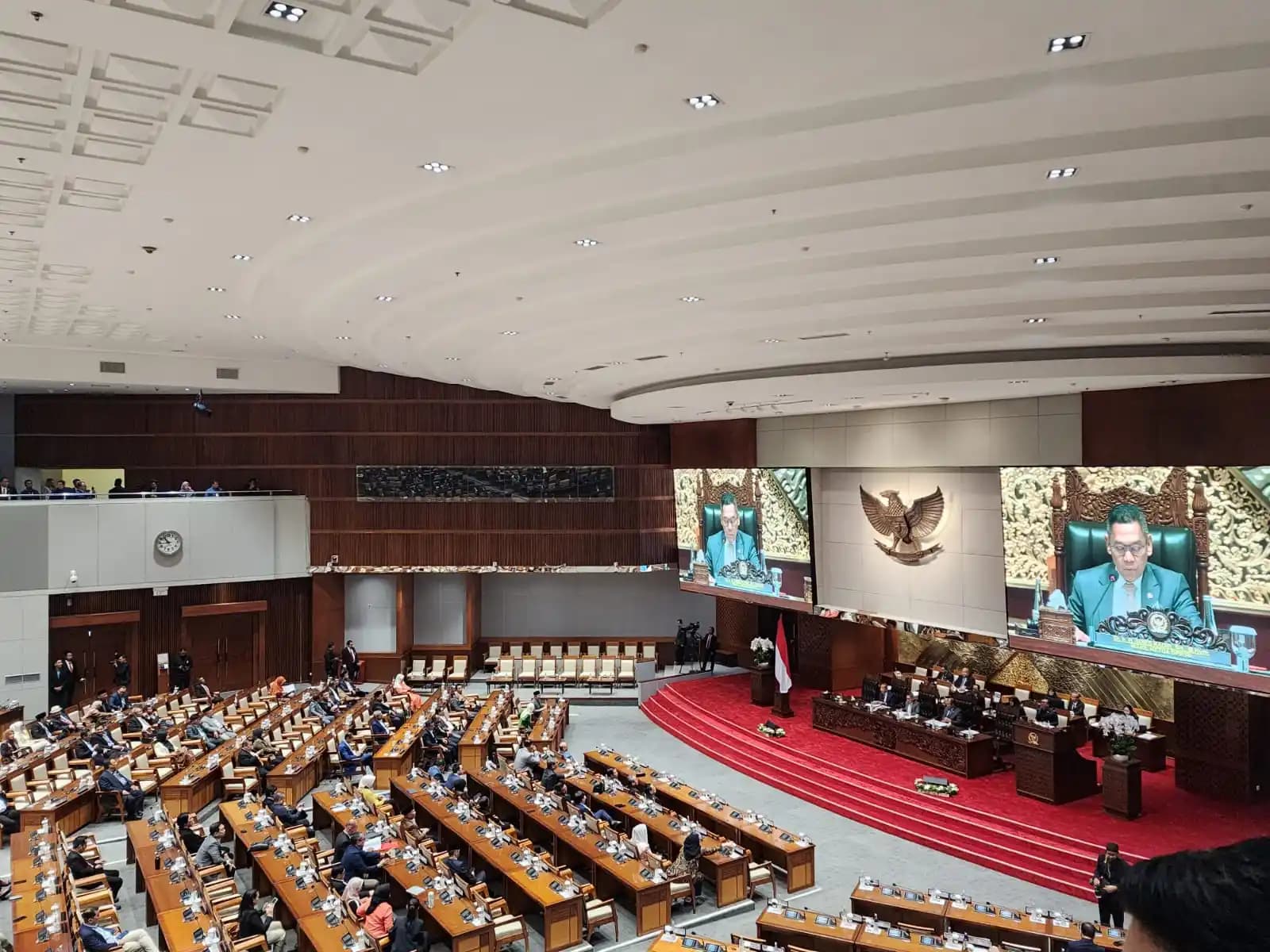 Sidang Paripurna DPR