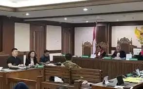 Sidang PT CMNP