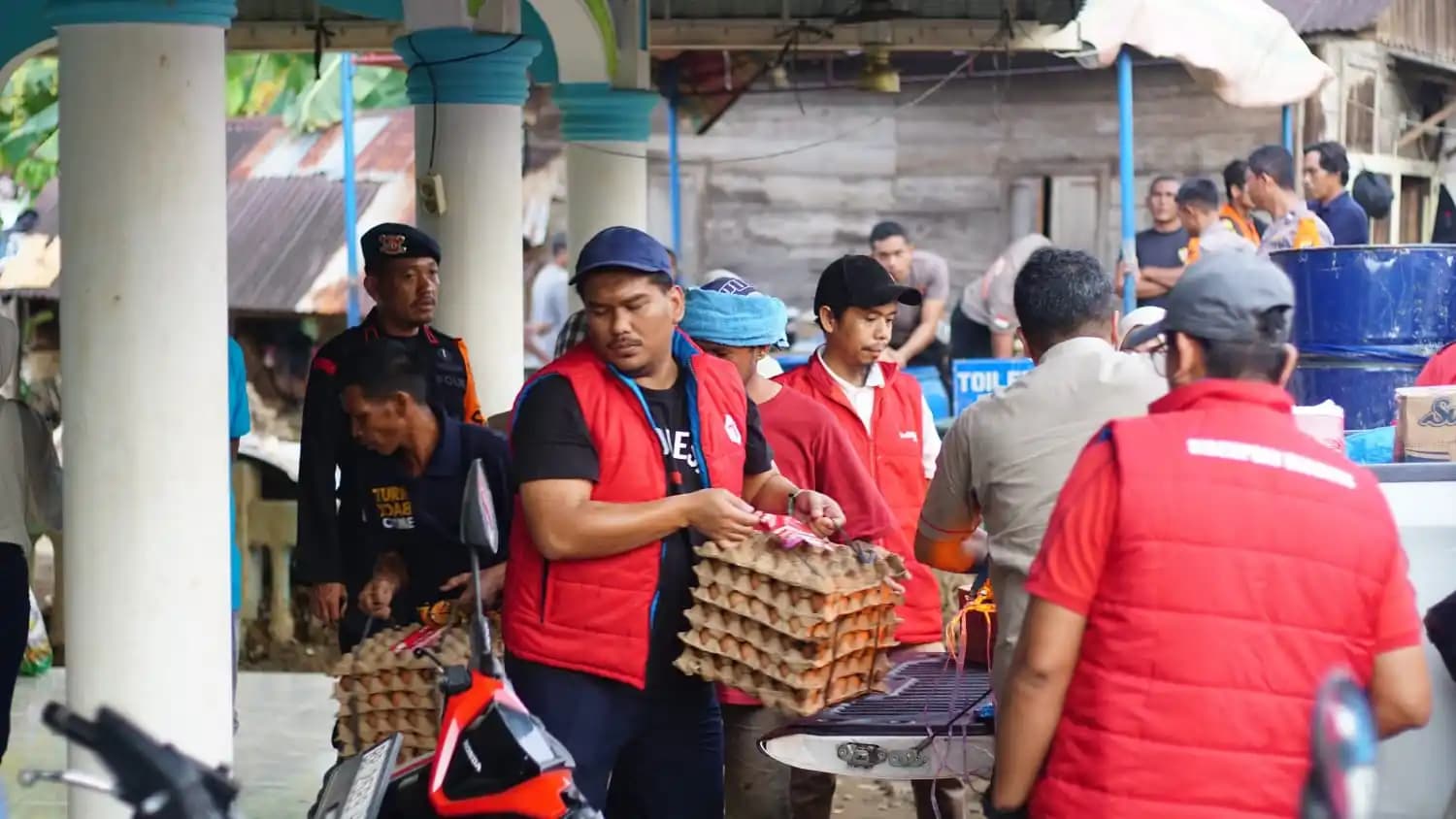 ➡️ Telkomsel Sigap Jaga Konektivitas dan Salurkan Bantuan Sejak Awal Bencana