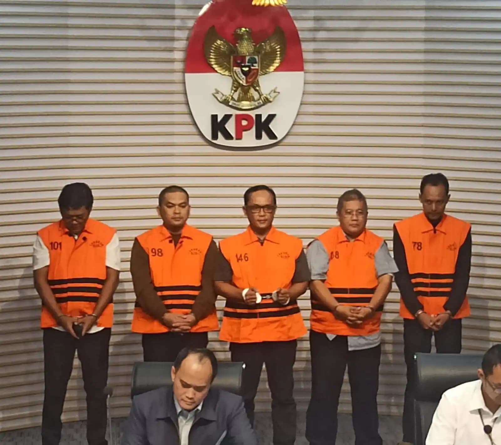 Uang Suap Bupati Lamteng Diduga Mengalir ke PMI