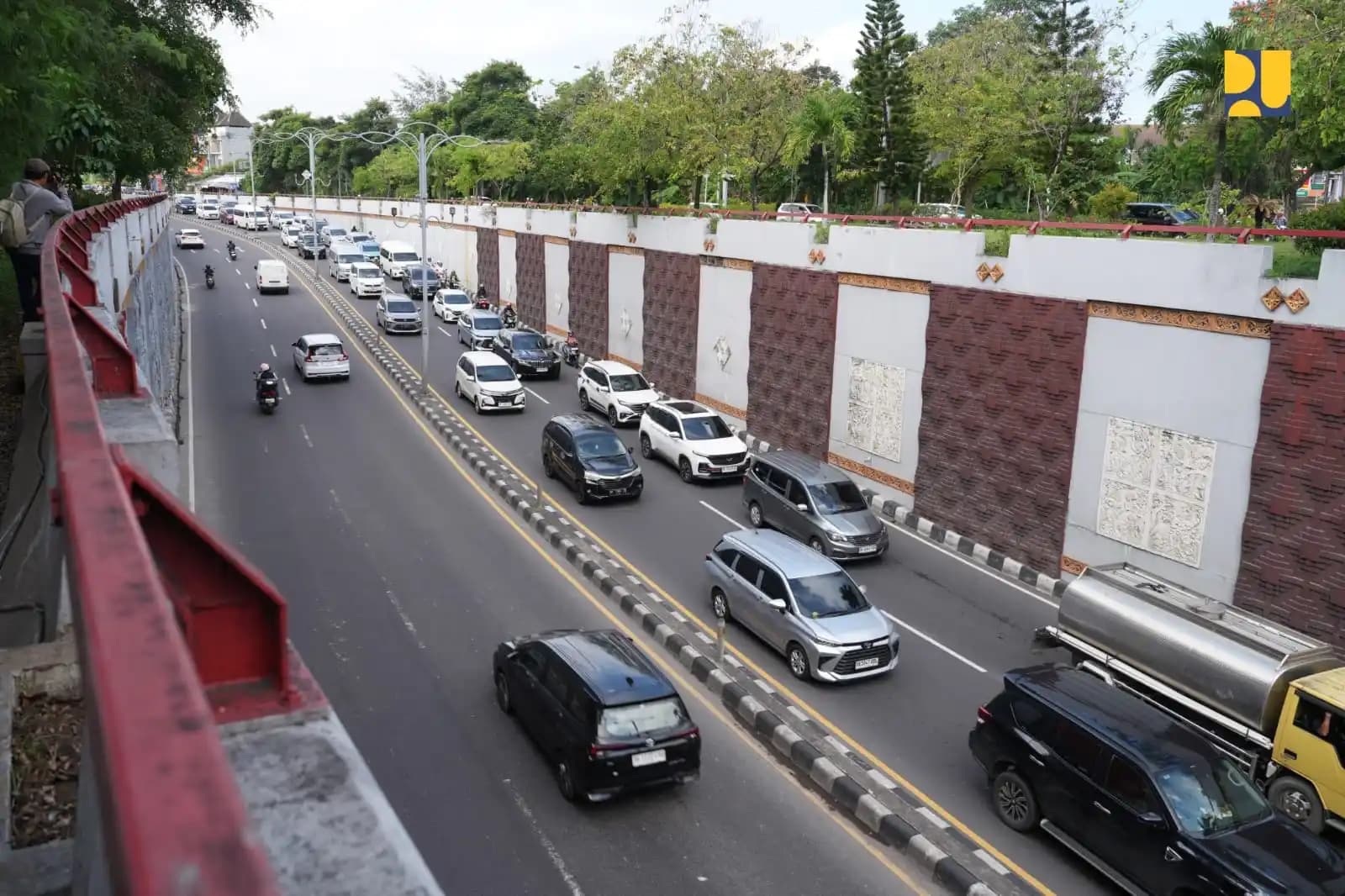 Underpass Simpang Dewa Ruci di Badung, Bali, Sabtu (20/9).