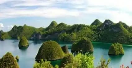 Wisata di Wayag