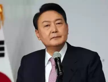 Yoon Suk Yeol