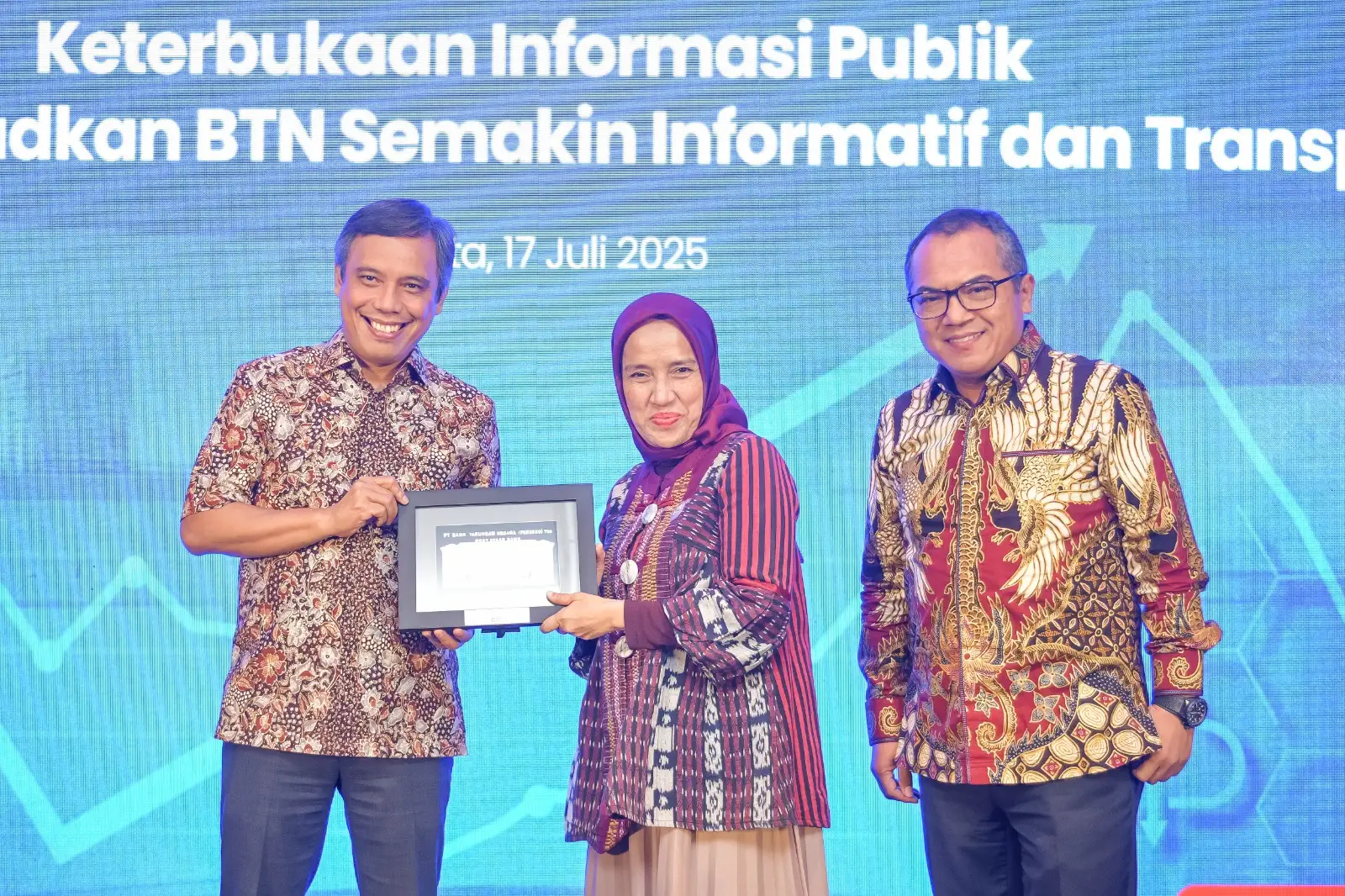 btn-berkomitmen-perkuat-implementasi-keterbukaan-informasi-publik
