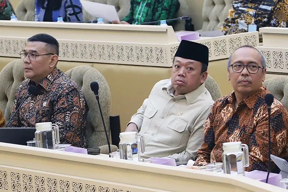 Nusron Pecat Pejabat BPN gegara Kasus Pagar Makan Lautan2