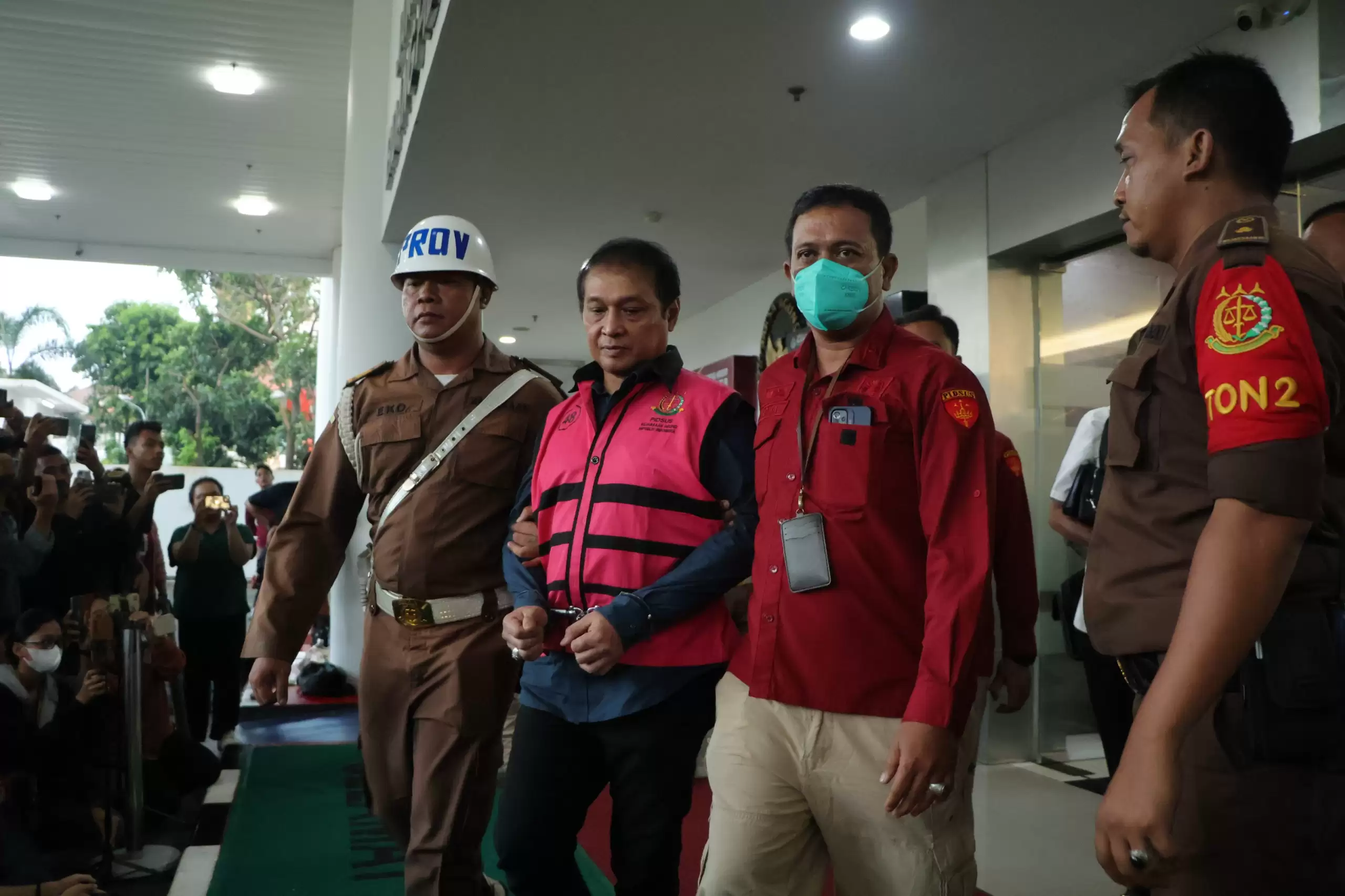 Eks Kepala Kanwil Bea Cukai Riau Mem-backing Penyelundupan Gula1