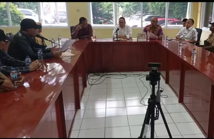 M Trijanto Dampingi Petani Adukan PT Perkebunan dan Dagang Gambar Blitar ke BPN