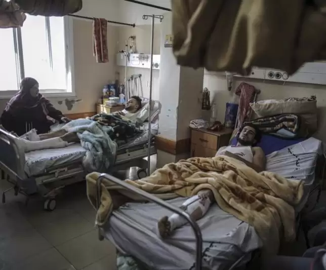 Sejumlah warga Palestina mendapat perawatan, di RS Al-Shifa Gaza [Foto: Ant]