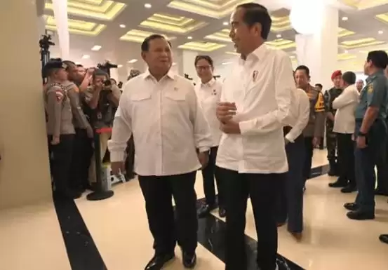 Menteri Pertahanan Prabowo Subianto dan Presiden Joko Widodo [Foto: YT/@KemhanRI]
